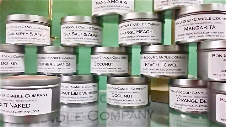 Winter Hideaway Tin Candle