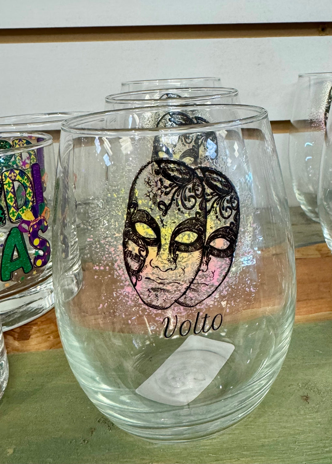 Volto Wine Glass